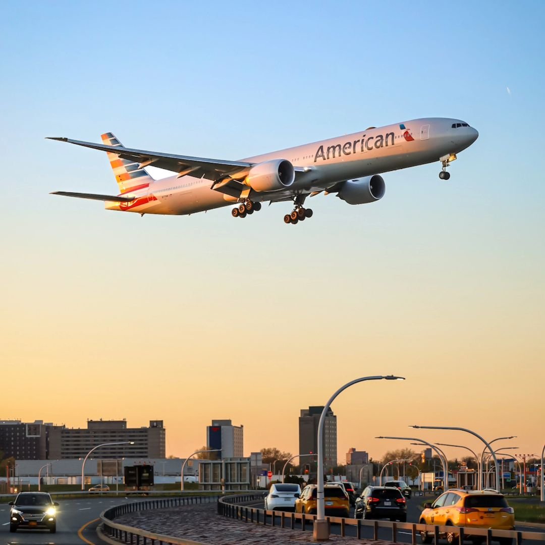 *Intercom comes on*: Ladies and gentlemen, we are now approaching golden hour 😍☀️✈️ Where are you heading this weekend? 📸: IG // cat3media_