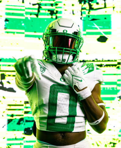 Oregon has landed a big commitment from Dierre Hill, a 4-star, 5-11, 180-pound running back from Belleville, IL. The class of 2025 prospect, ranked No. 7 nationally at his position by 247Sports, chose @oregonfootball over Ohio St, Ole Miss, and others.