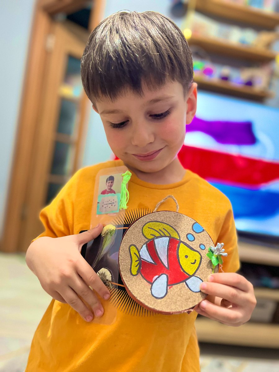 oznurbayraktarr's tweet image. O güzel elleriyle,daha ne isterim ki ..
En güzel hediyem sensin 
Yol arkadaşım .. 
♥️ #canımoğlum