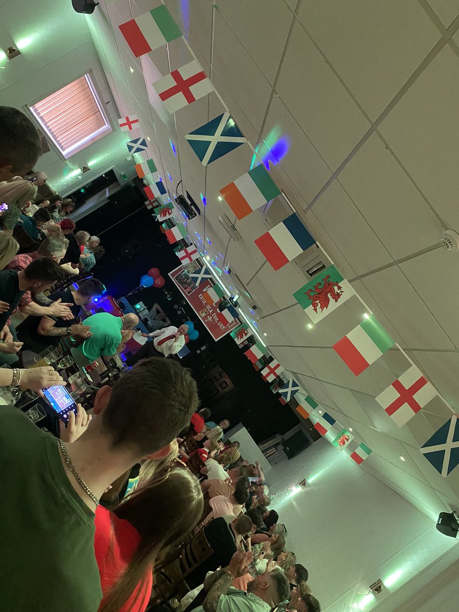 Full house for our presentation tonite 
To celebrate our 4 ex mini newts 
Who have just represented wales at under 18s level 
Not bad for a little club 
@waleswomenrugby @WRU_Community 
@WelshRugbyUnion 
@SiwanLillicrap 
💚❤️🏉💚❤️