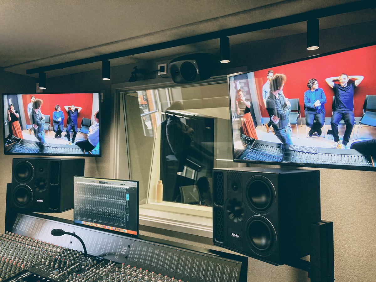 Woweee! Check out our very shiny new complex of recording studios at @RHULMusic 🎤🔊🎛️🎚️🚨