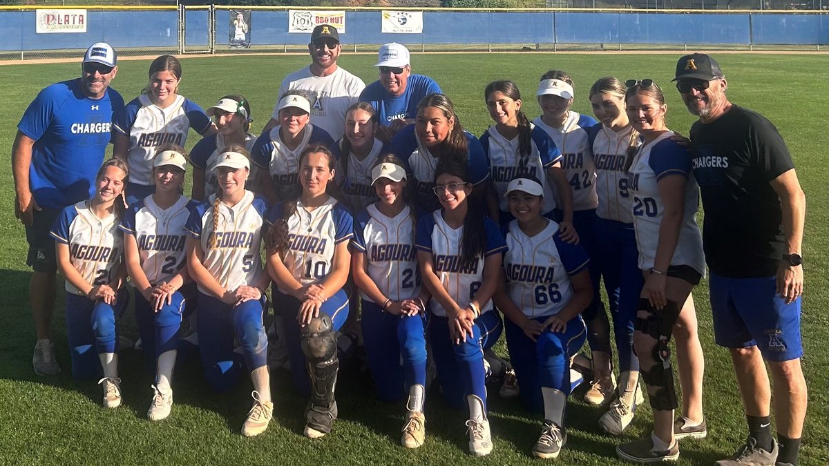 Softball roundup: St. Bonaventure and Agoura rallied from early deficits Thursday to reach Saturday’s CIF-SS semifinals. @StBonaventureA1 @AHS_Chargers @AgouraSoftball @OaksChrstnLions @RioMesaSB @Athletics_GBHS @gbhs_softball vcstar.com/story/sports/h…