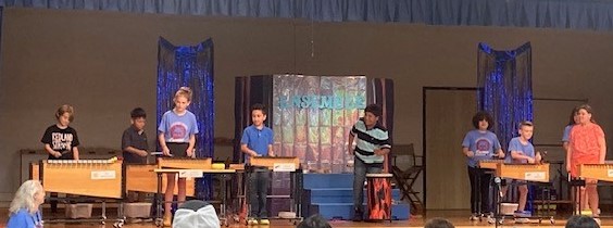 RedlandOaksES's tweet image. The @RedlandOaksES Orff Ensemble performed last night for our families and friends. Their playlist even included &apos;Crazy Train&apos;! Great job to the ensemble and Miss Pavel.  🦝 @NEISD #neisd