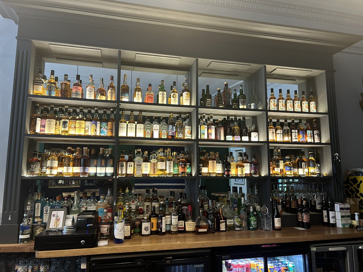 First visit to The Belfry, but definitely not the last. Great back bar for a new pub, and some cracking beer options…

#twowhiskybros #whisky #scotch #whiskybar #whiskyedinburgh #whiskylover #whiskyblogger #scotchwhisky #whiskyphoto #whiskypic