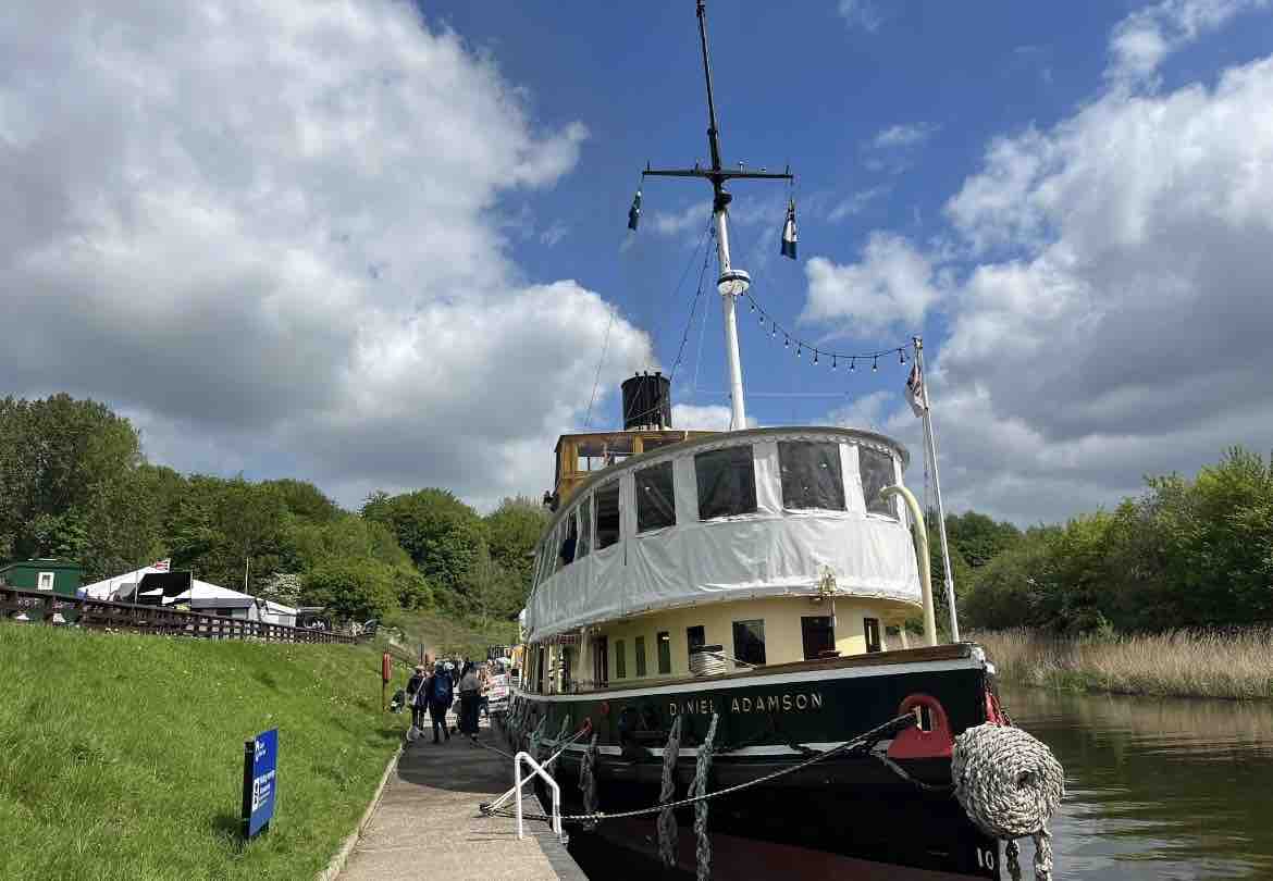 The Daniel Adamson has arrived for Steam at the Lift 2024! 🤩👇🍺 #AndertonBoatLift #AndertonLift #Anderton #SteamAtTheLift #SteamFestival #RealAle #RealAleFestival #FreeDaysOut #CheshireAttraction #CanalRiverTrust #LifesBetterByWater