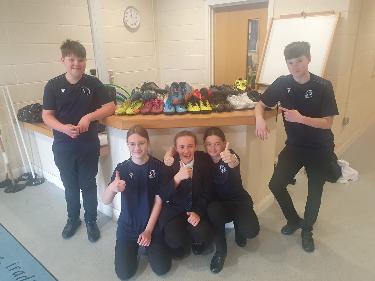 One of our local schools was delighted to receive a donation of football & astro boots & trainers which will all he used to support the work of the PE department. Thank you to @derbyhighbury and all of the other schools in Bury who have worked with us. #BuryFC #PartOfIt