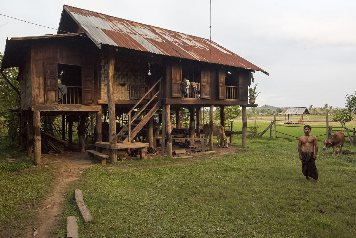 In the ongoing civil war in Myanmar, villagers have been displaced and their ancestral homes destroyed by fires. The threat of arson makes it vital to document these buildings while we still can: wmf.org/project/tradit…