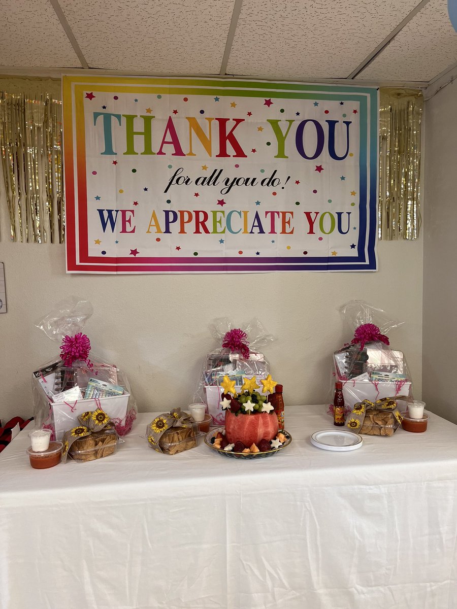 lfcisdESL_BIL's tweet photo. A heartfelt thank you to all who made our Teacher Appreciation Week so special. Your support and recognition mean the world to us! 🍎📚 Elda Hernandez, Diana Zamarripa @rosemarycleal @avillarreal4079 https://t.co/w6OevdOqcV