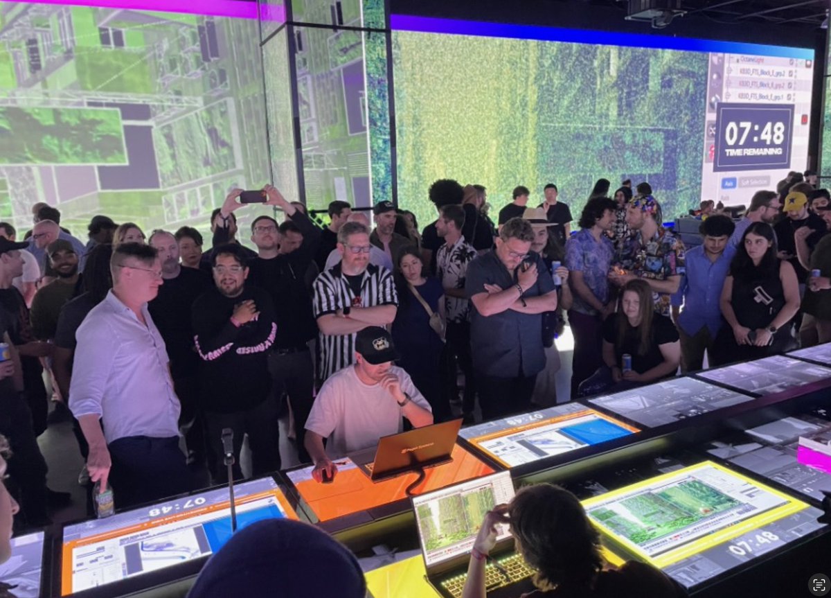 about last weekend ::: Amazing Celebration of Creativity✨ We need more SPACES for creation where Artists can come together & celebrate this crazy beautiful- digital art movement! #DigitalArtDeathMatch Thanks @beeple Scott & team! Congrats @Joshua_Brockett and all the artists!
