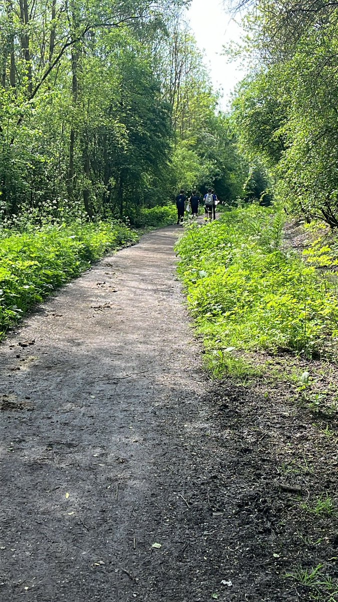 Duke of Edinburgh season is back! Well done to our Y9 and 10 students who enjoyed the sunshine on their practice day for upcoming expeditions 🗺️ ☀️ #DofE #newskills