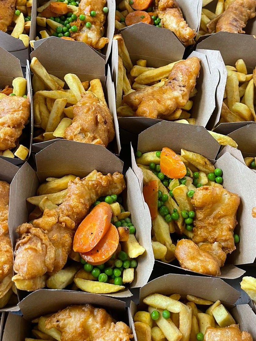 Freshly made fish and chips every Friday by our talented @ChefsinSchools kitchen team. What a way to start the weekend 😎 #freshingredients #realfood #fuelforlearning #brainfood #fishfriday