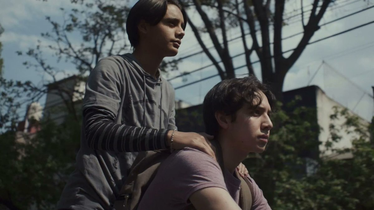 'Todos los incendios' de Mauricio Calderón Rico @mmaucr, tendrá su estreno comercial en junio #MesDelOrgullo 🏳️‍🌈
6/10
👬🏳️‍🌈🔥👨‍❤️‍💋‍👨👭👩‍❤️‍👩
#Adolescencias #ComingOfAge #Piromanos