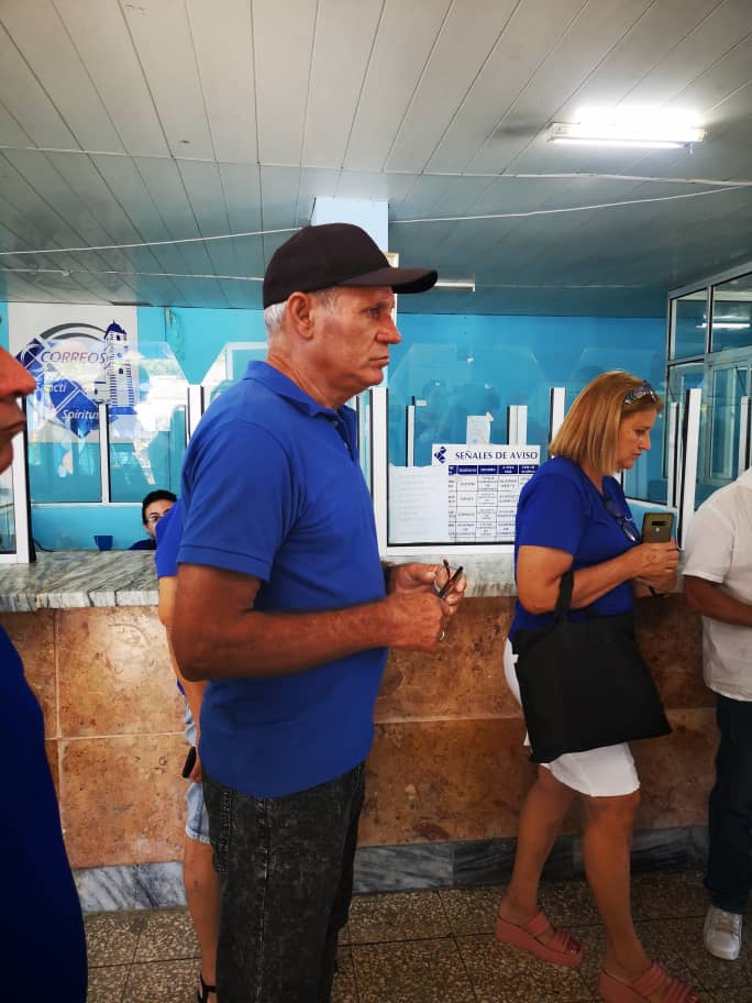 En #SanctiSpíritus intercambié con directivos y especialistas del sistema @MINCOMCuba sobre el estado del proceso de #TransformaciónDigital
en la provincia. Visitamos @ETECSA_Cuba y @CorreosdeCuba 
#CubaPorLaTransformaciónDigital