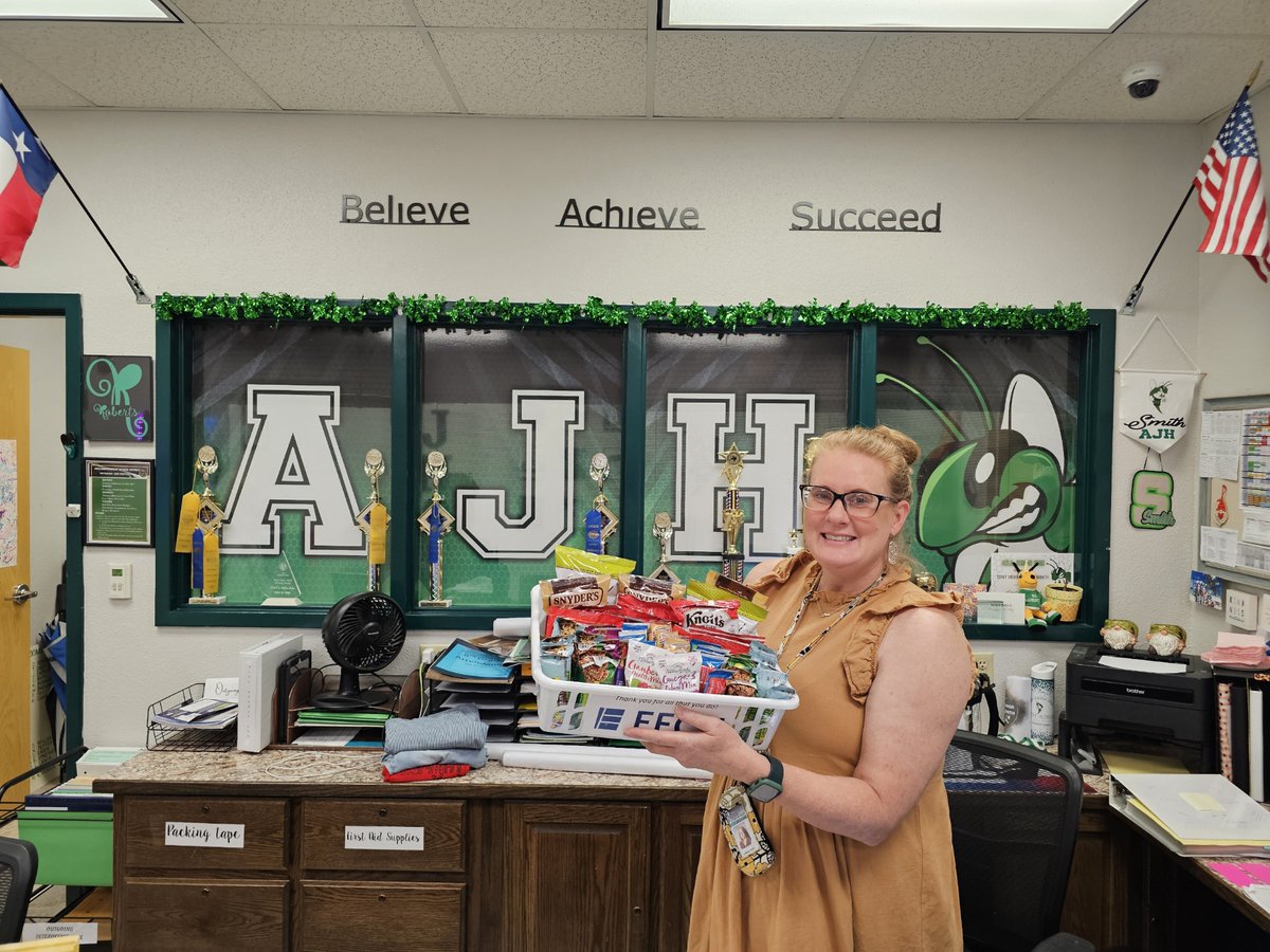 EECU Credit Union @EECUdfw  surprised three of our campuses with teacher appreciation baskets this week - Eagle Heights Elementary, Forte Junior High, & Azle Junior High! 💚 #WeAreAzle #TeacherAppreciationWeek2024