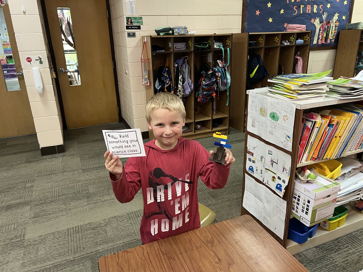 d61andersen's tweet photo. So much fun with our STEM Lego Challenges.  @D61DeLay #d61learns https://t.co/Yz6nloOWch