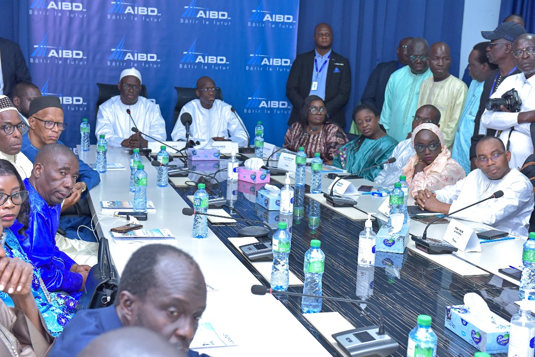 Ce vendredi 10 mai, nous avons effectué la cérémonie de passation de service au sein de la direction générale de l’aéroport <a href="/AIBDsa/">AIBD SA</a>. Tout d’abord, je renouvelle ma profonde gratitude envers le Président de la République, M. Bassirou Diomaye FAYE, et son Premier Ministre, M.