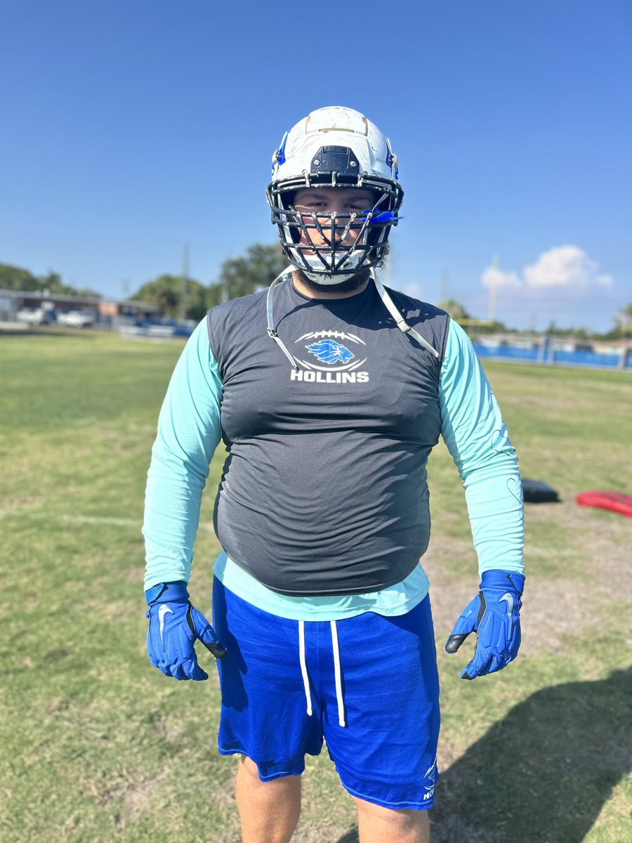 Spring Whip around *South county addition * *@HollinsRoyalsFB* Prospect: Tanner Hale DT/OL 6’4” 344 *Analysis* -Size and athleticism to turn heads this spring ! A presence on the field and will garnish interest in his recruitment from D1 Programs! @PinellasHSMedia