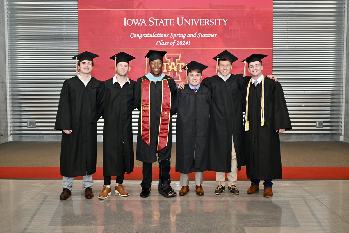 Congrats to our grads 🎓

🌪️🚨🌪️