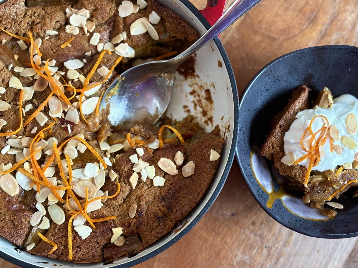 Roasted Rhubarb and Orange Spoon Cake This dessert has a fabulous texture, cookie-like around the edges, moving to a light sponge and then a luscious, moist, fruit-laden centre. It is heavenly. Full recipe is in my @irishexaminer column this week. irishexaminer.com/food-columnist…