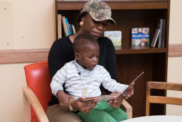 Did you know parents were more likely to read aloud to their children when their families had more encounters with the Reach Out and Read program? Read the whole study here: ow.ly/V5mR50Ry68j #evidencebased #reachoutandreadgny #readtogether #pediatricians