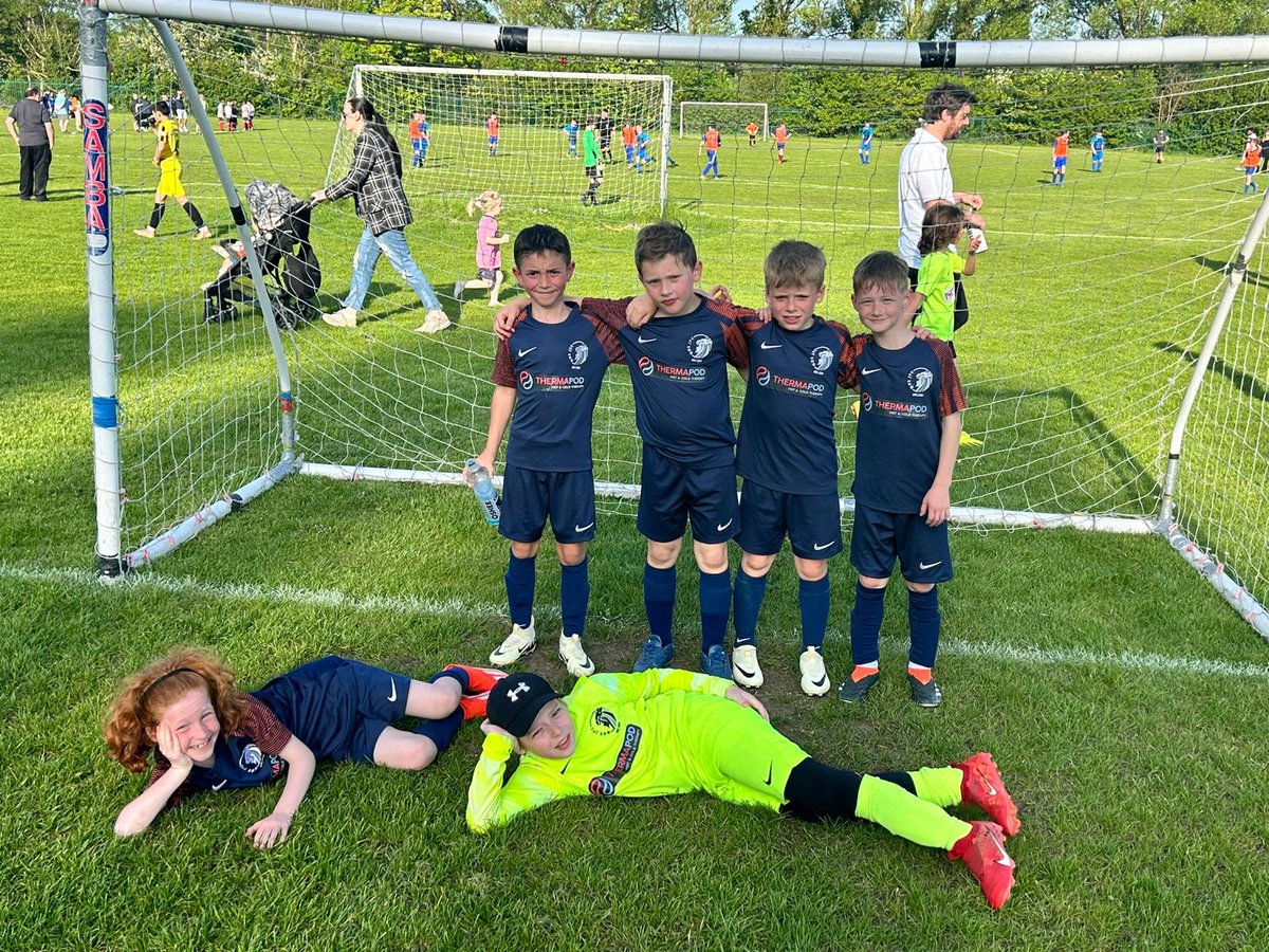 bayern_mhs's tweet photo. Great first half performance from the boys @BVDJFLfixtures last night gave us a very comfortable lead against a tough Vision VFDA team. Some fantastic individual and team goals 👏🏻⚽️. Moved players about to learn different positions. MOM to the team for a hard working performance https://t.co/dJnN6WyVdv