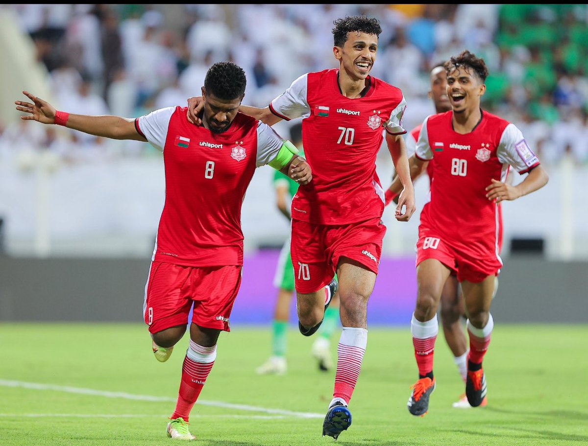 balrawas's tweet photo. رغم الظروف و الصعوبات.. الزعيم الملكي بمن حضر 🔥🤍❤️

أشبال و شباب النادي كانو قدها 💪🏻

#كاس_جلالة_السلطان_المعظم 
#نادي_ظفار https://t.co/JahR1Qd1Uf