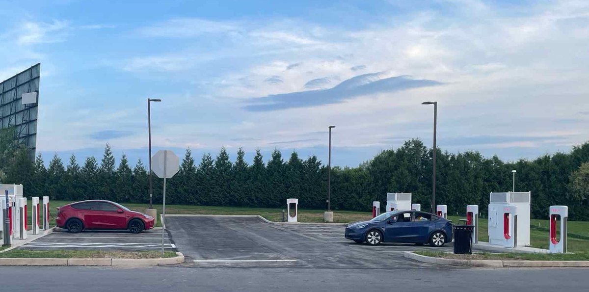 New Tesla Supercharger: Montgomery, PA (12 stalls) tesla.com/findus?locatio…
