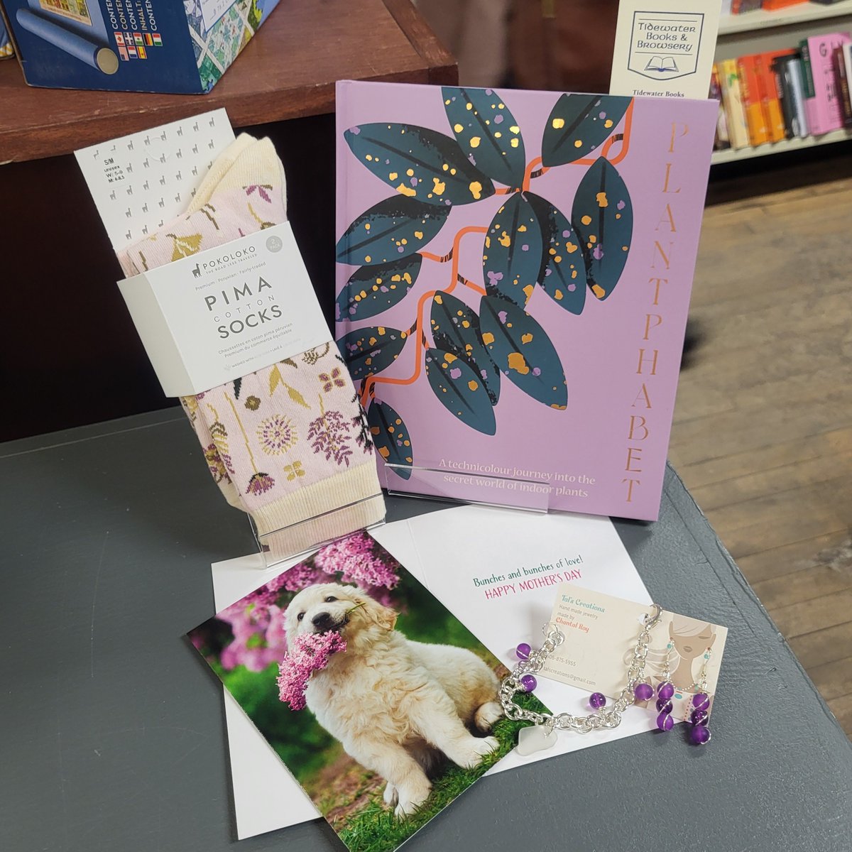 Moms to all, pet & plants too!!

Books, pima socks, local jewelry, & so much more for Mom in-store!

Visit us in person or online at tidewaterbooks.ca! 💕🇨🇦📚

#ShopSmall #ShopLocal #ShopNB #ShopIndie #ThinkIndie #BookLovers #IndieBookstores #SackvilleNB #GiveABook