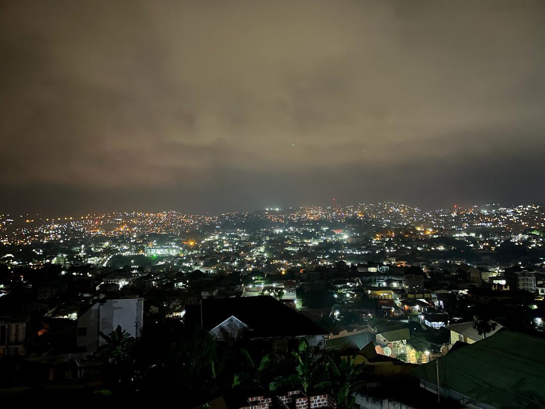 #RDC| #Tourisme: ville de Matadi by Night
Vue aérienne de la ville de Matadi pendant la nuit.
#Visit_Congo