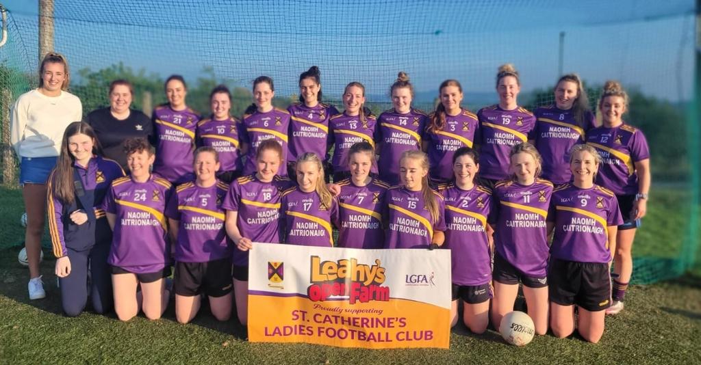 Our junior team put in a great performance tonight beating <a href="/StColumsLadies/">St. Colums Ladies</a> in the league.  
Well done girls. 🟪🟨🏐