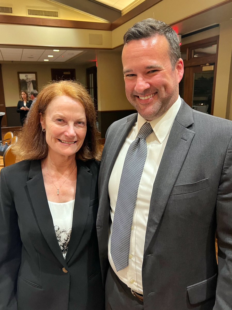 Thank you to Justice Mary Kay O'Brien of the @illinoiscourts for addressing the Champaign Co. Bar Association’s #LawDay Dinner on “Voices of Democracy.” We had a lovely evening and I was especially happy to catch up with Judge Heidi Ladd (ret.)!