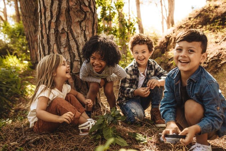 🌳 🌻 🐞 Outdoor play offers a more relaxed setting than indoor activities, granting kids the freedom to dictate their interactions with the natural world. This autonomy fosters self-regulation, boundary exploration, and sparks creativity and imagination. 🌳 🌟  #outdoorplay