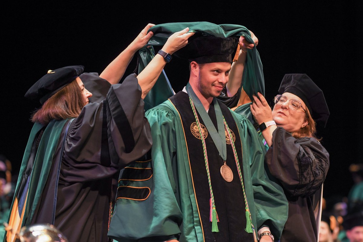 Charles J. Lockwood tweet media