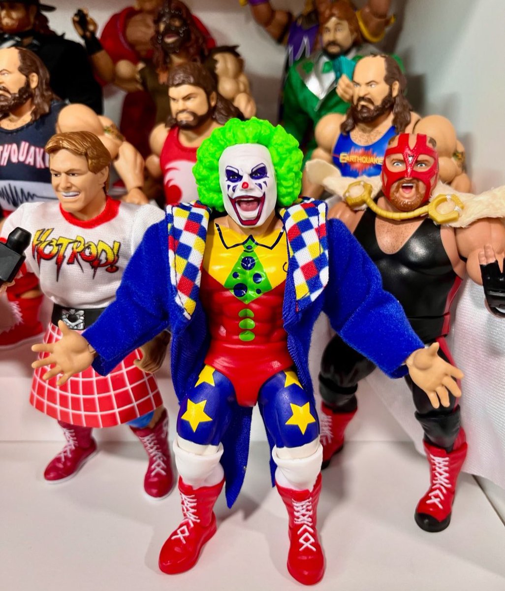 Fresh out the big top and straight to the Heel Cave thanks to @jmwhit55 Join Whatnot @ WHATHEEL.com & get $15 to use! #figheel #casefreshpod #actionfigures #toycommunity #toycollector #wrestlingfigures #wwe #aew #njpw #tna