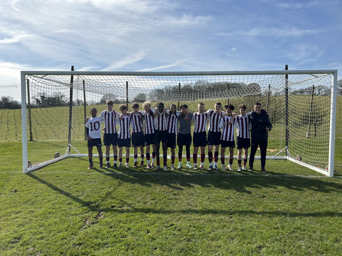 Good Luck’ to our U15A Boys’ Football Team playing against Bede’s School in the final of the Elgin league tomorrow morning 🙏 🏆Elgin League U15s Cup Final 🏟️ Horsham FC, RH13 0AD ⏰ 9:40am KO 📅 Saturday 11th of May #RoyalRussellFootball