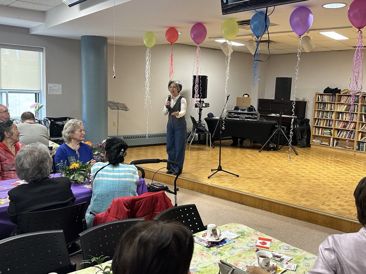 Happy to join mothers at LA Centre for Active Seniors for Mother's Day High Tea this afternoon. Great conversations about improving services for seniors in our city and what's happening in our #DavenportTO community.
