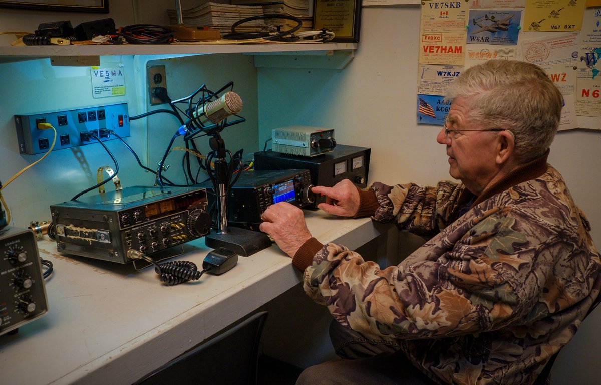 VE5REV's tweet photo. Looking forward to the #CanadianPrairiesQSOParty tomorrow! Our club, #VE5MA 🫎 is operating at the #WesternDevelopmentMuseum as a pop up event for the public to check out Amateur Radio! Let's hope the bands cooperate! 😎 ☀️⚡https://t.co/BYPnoM3oWX https://t.co/LLrrSdcQ9c