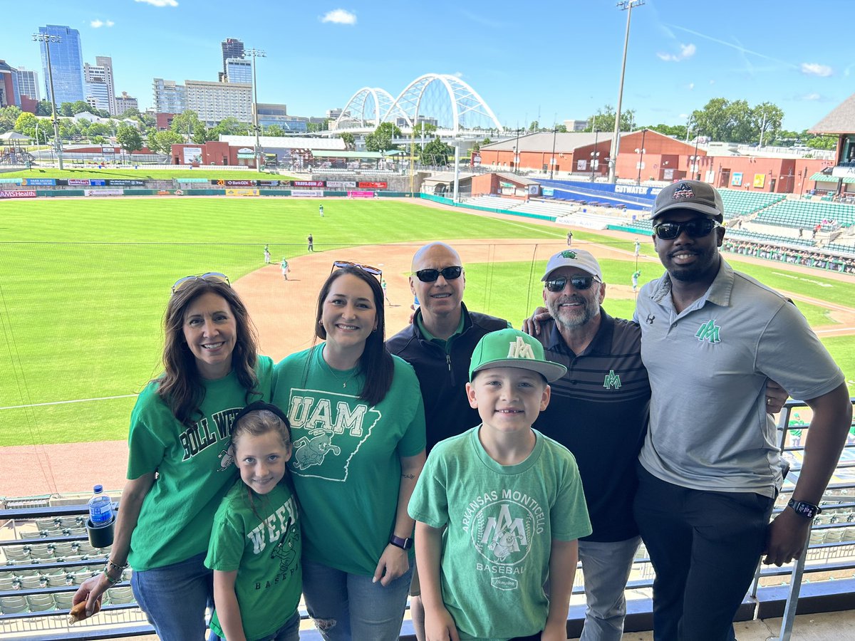 Another great win for the weevils!! Enjoyed with this crew!! Championship Saturday coming your way!! Geaux Weevils!