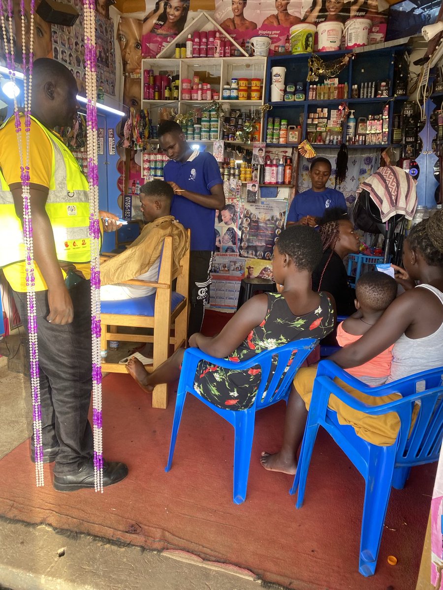 fredkt2022's tweet photo. Attitude meetings in salons and bars in katete Mbarara. These ladies openly shared their attitudes towards abortion, they were oriented on how to use female condoms as well as lubricants @sachmbarara@edwardelisha4@saaf funds https://t.co/jVsyzOarhM