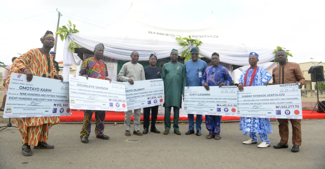 Ekiti State Government Flags Off Compensation for Ring Road Project Ekiti State Governor, Mr Biodun Oyebanji, has flagged off the payment of compensation to property owners affected by the proposed Ekiti State Ring Road project. The Ring Road project is a major infrastructure