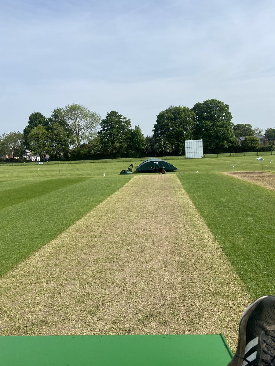 chris_calcott1's tweet photo. It’s summa this week @WillowTurfCare @HunninghamCC @wellesbourneCC https://t.co/hLfmmqtUlR