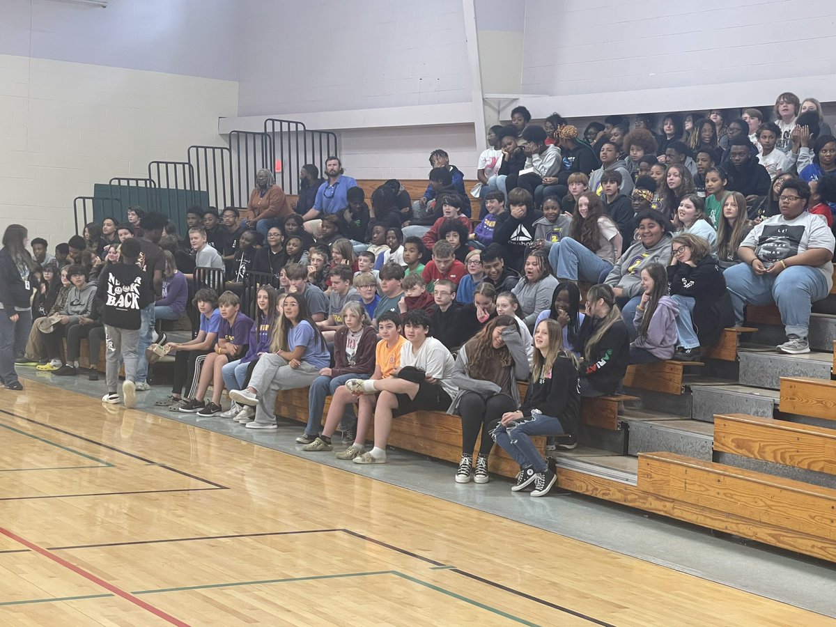 ChrisMorris___'s tweet photo. "Crestview Middle School rocked our TCAP/Attendance reward day! The energy was off the charts as learners celebrated their hard work and commitment. Shoutout to our amazing staff for making it happen! #CrestviewPride #SuccessStory #EducationWins" @TCSchools_ @jbriannorton https://t.co/w1aGPKSAzr