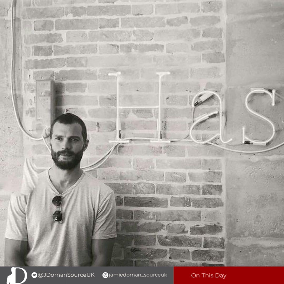 7 years ago • Jamie was photographed at one of the Hast Stores in Paris 📷Hast Paris 🗓️May 10, 2017 📍Paris, France 🇫🇷 - - #JamieDornan