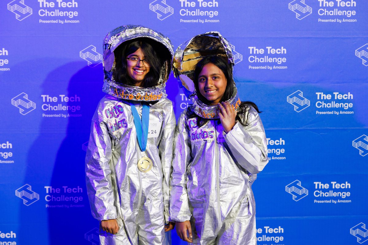Employees in San Jose, California came together to host students grades 4-12 for The Tech Challenge 2024 Comic Quest, presented by Amazon. Teams put their creative innovations and engineering skills to the test in front of a panel of judges, and had tons of fun! 🚀🎉🧡