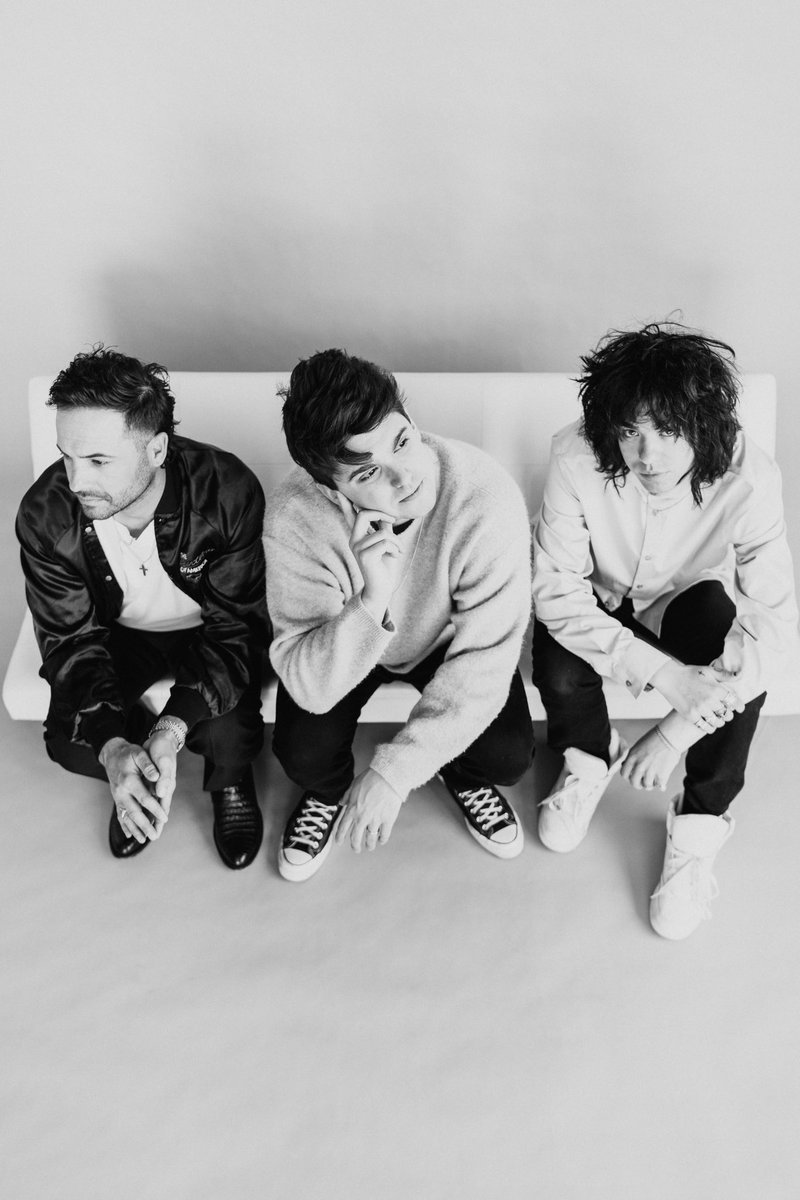 happy friday. two weeks until Whiplash

found.ee/ufoufo-Whiplash