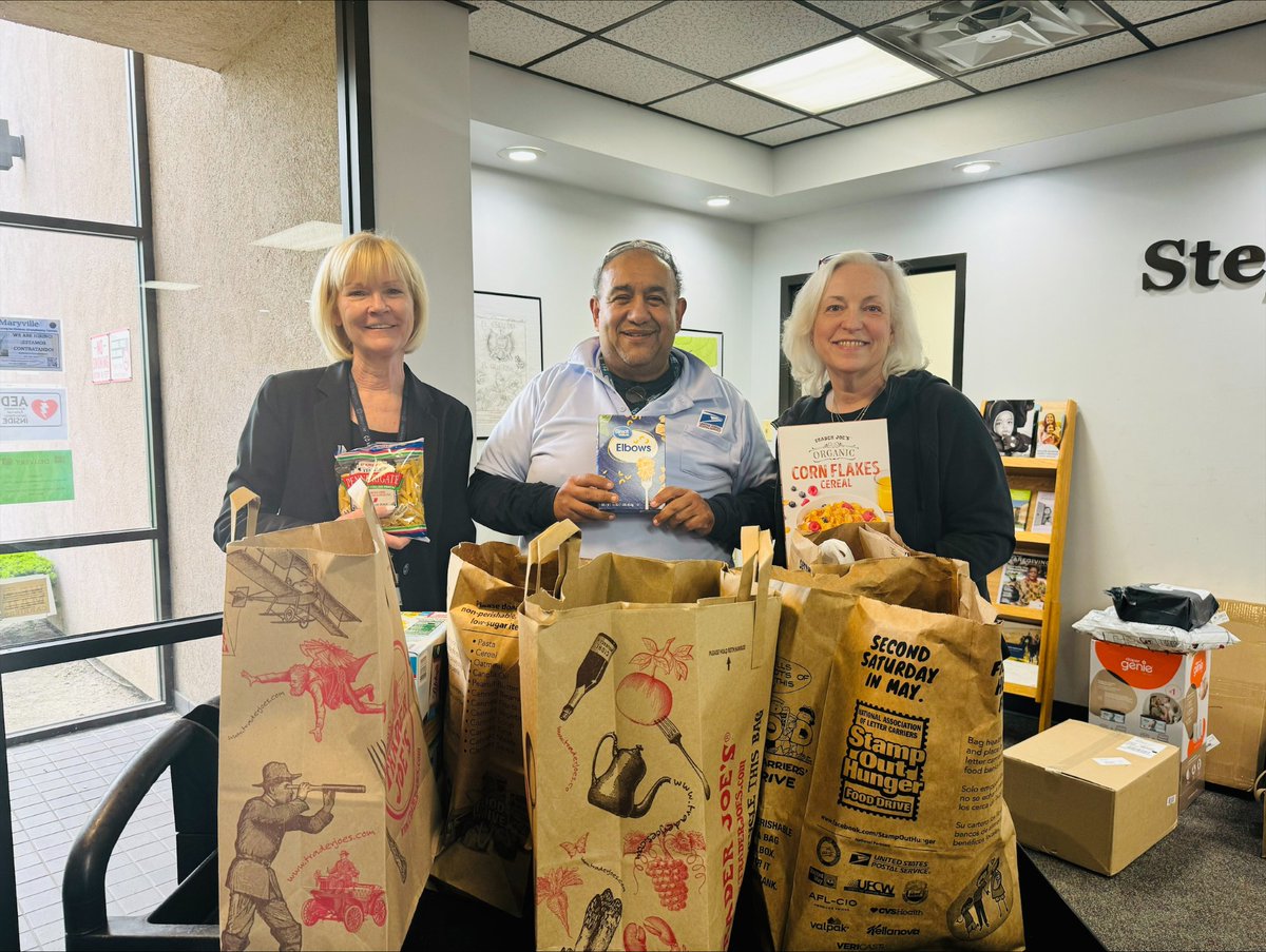 The @USPS #DesPlaines #lettercarriers hold an annual #fooddrive for needy #families. Our #mailman, Louis Rivas, collected our staff's donation of food items today. Thank you, Louis, for leading the food drive. #MakingAnImpact #gooddeed @makingadifference #Maryville #mission