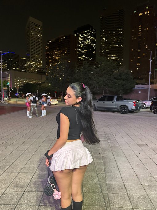 I went to #GagCity 🎀🥺 https://t.co/f4EI2lMHSb<a href="/tag/gagcity"class="tags">#GagCity</a>