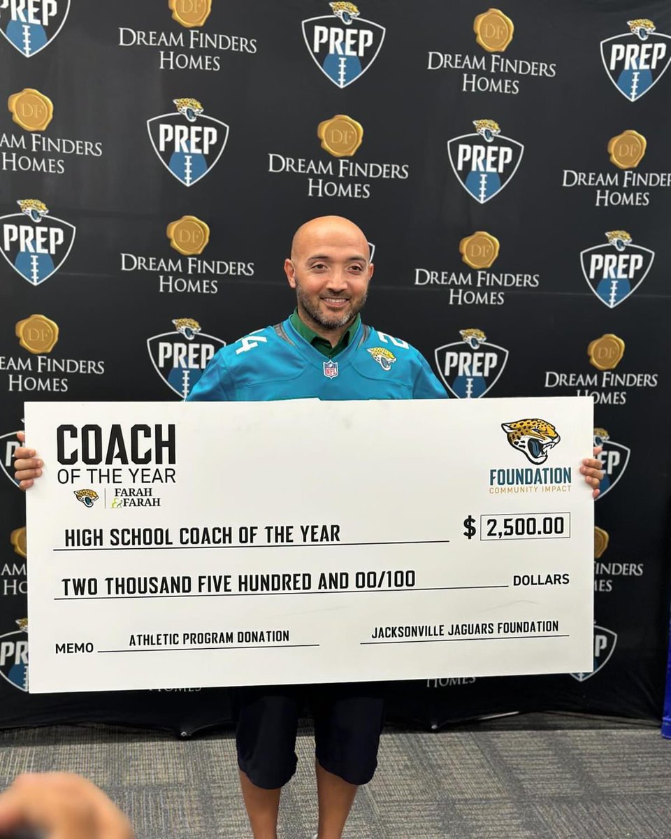 Jaguars Prep flag football COACH OF THE YEAR!!!! Congratulations Coach Saoud! Well deserved!! We are so proud of you! #CommanderPride🔰 

@tbattest <a href="/talleymama/">Tammie K Talley</a> <a href="/DuvalSchools/">DCPS</a>