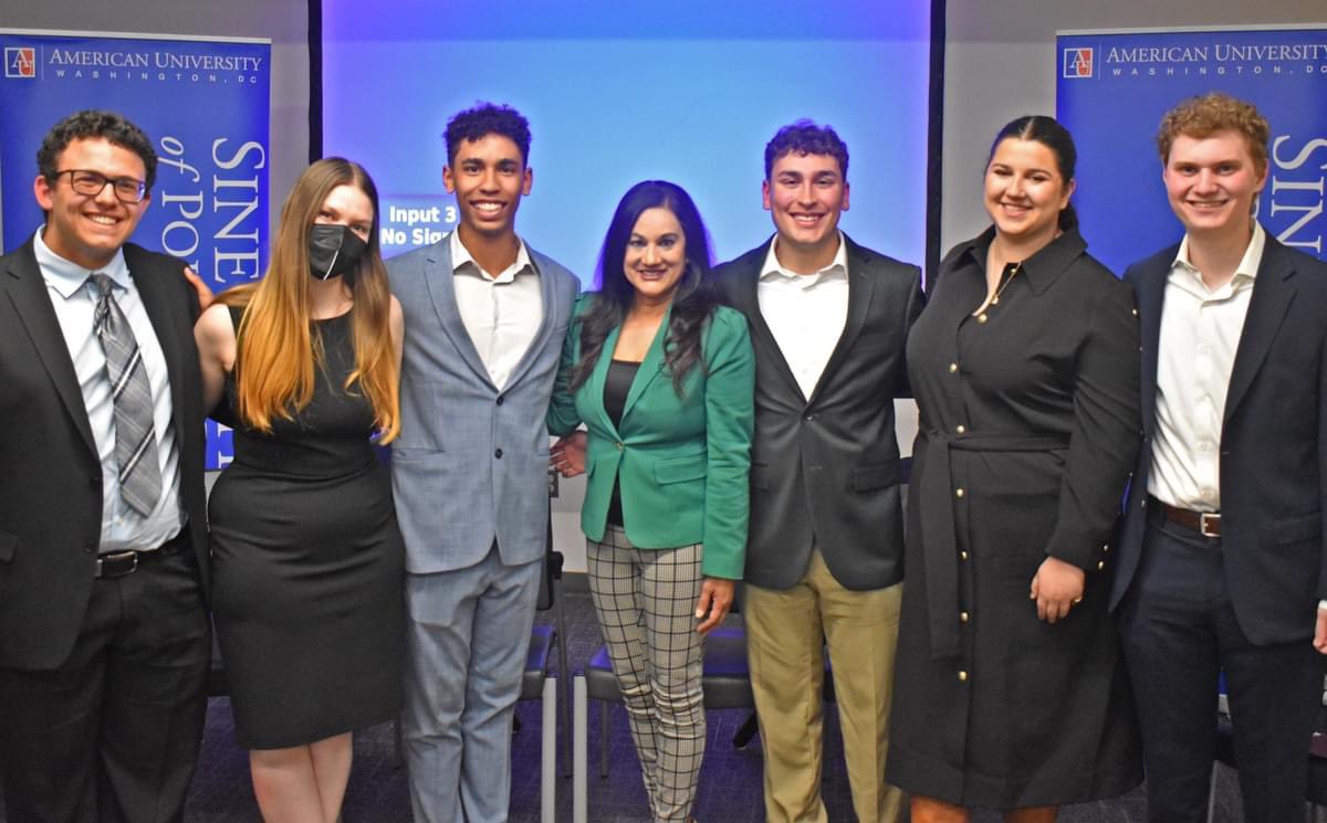 Congratulations to #2024SineFellow @manishasingh's #SineStudentAssociates Nika Gogishvili-Matthews, Alyssa Levin, Chris Stockburger, Eduardo Sanchez, Jocelyn Parker, and Aaron Miller on a fantastic semester and thanks for your hard work!