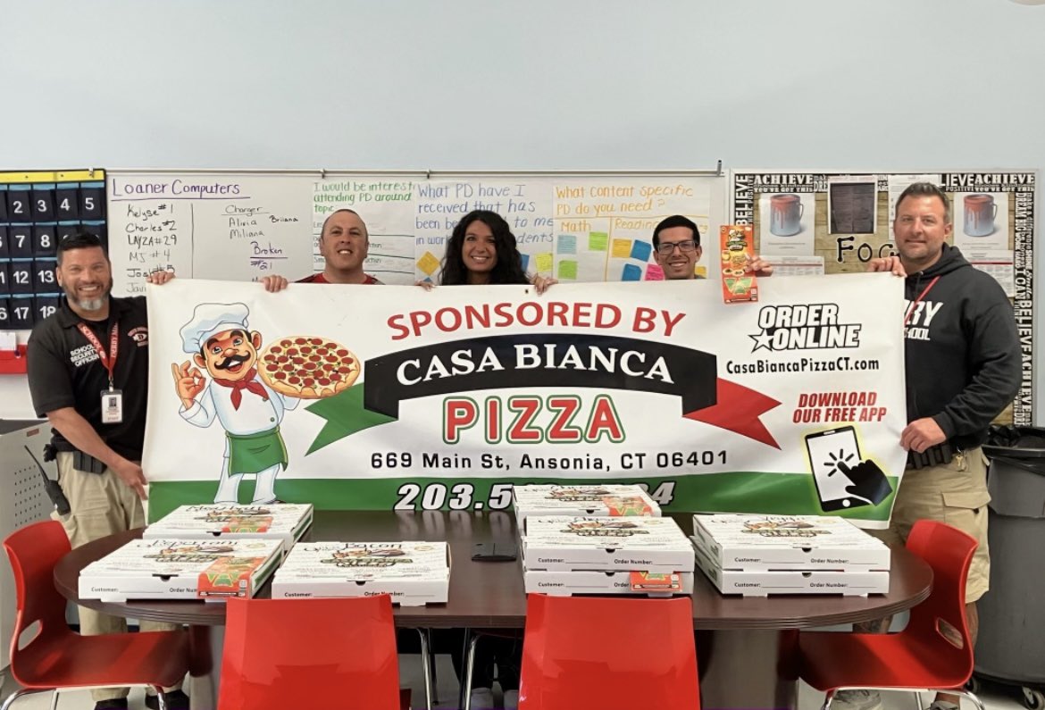 In honor of Teacher Appreciation Week DMS teachers enjoyed a delicious meal!Thank you teachers and THANK YOU to Casa Bianca of Ansonia for donating the wonderful food for the staff! 🍕🥗🥖